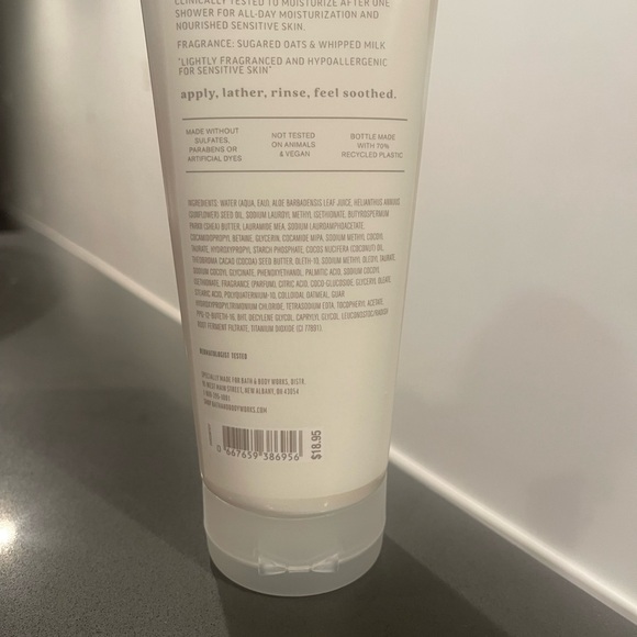 Bath and Body Works: Milk Fragranced Body Wash - Picture 4 of 5